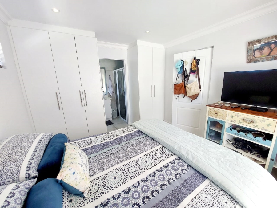 2 Bedroom Property for Sale in Island View Western Cape